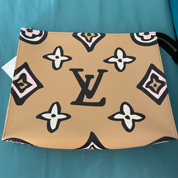 Louis Vuitton Toiletry 26 Pochette Wild at Heart, NWT - Picture 1 of 9